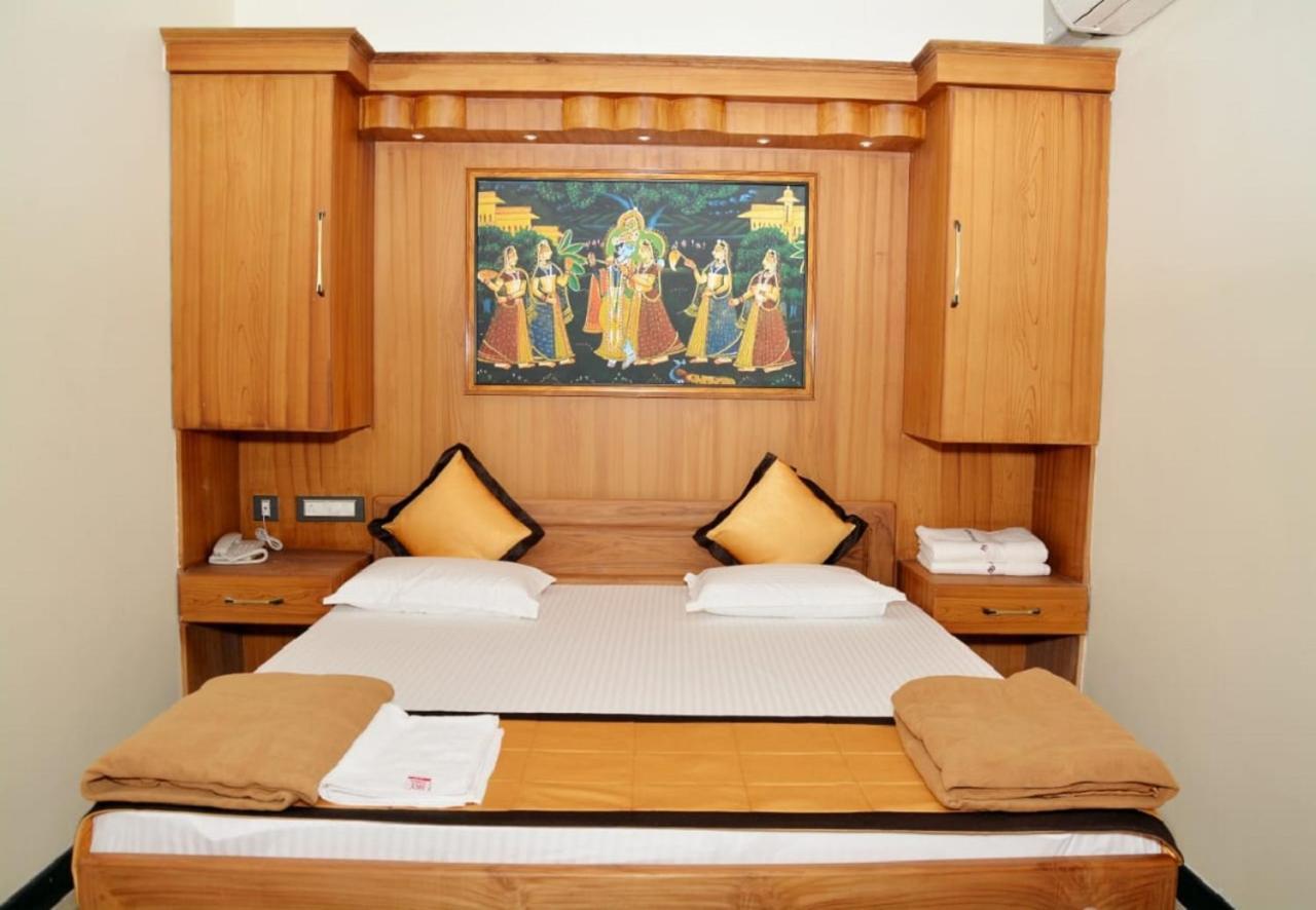 Anandha Grand Lodge Tiruchchendur Exterior photo