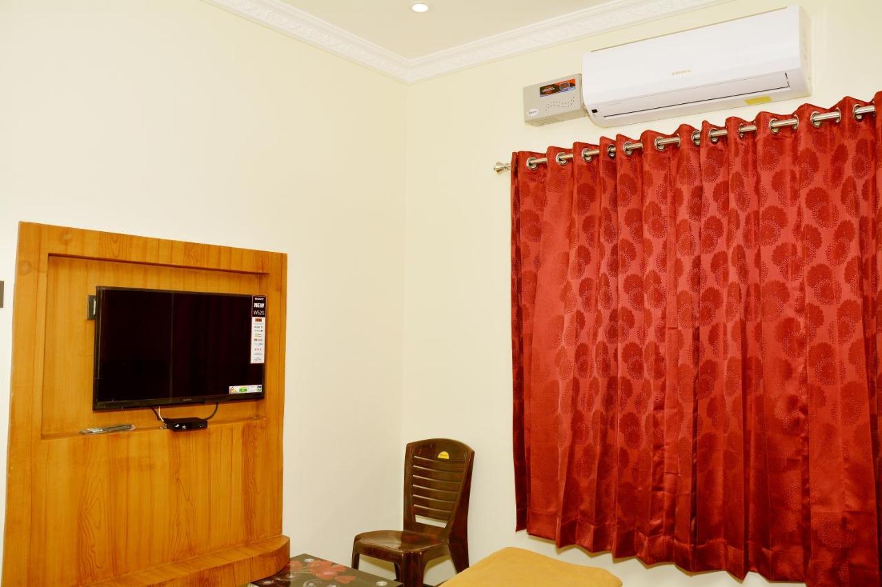 Anandha Grand Lodge Tiruchchendur Exterior photo